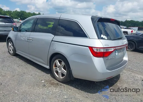 2013 Honda Odyssey Touring/Touring Elite from USA, damaged, VIN 5FNRL5H91DB050959